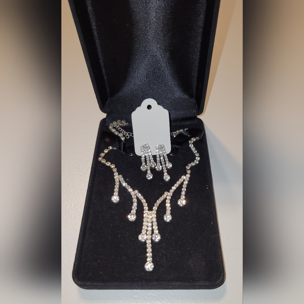Vintage Wedding Jewelry Set Choker Necklace and Drop Earrings